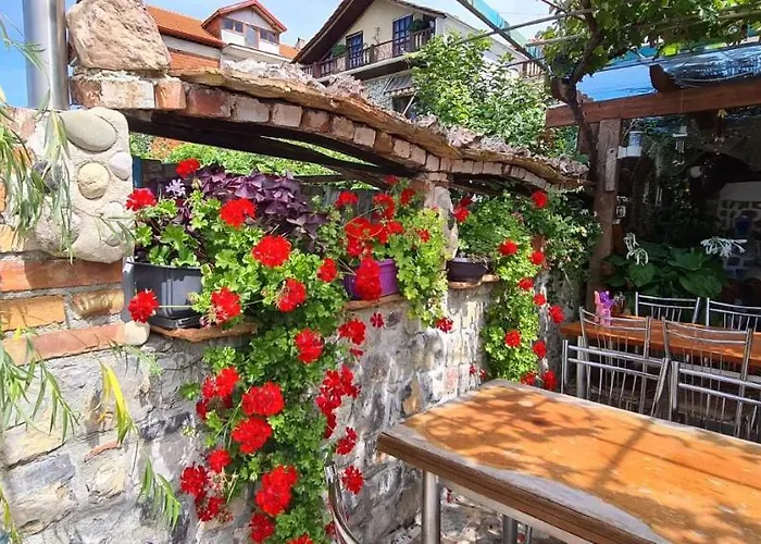 Rosa Bed & Breakfast *