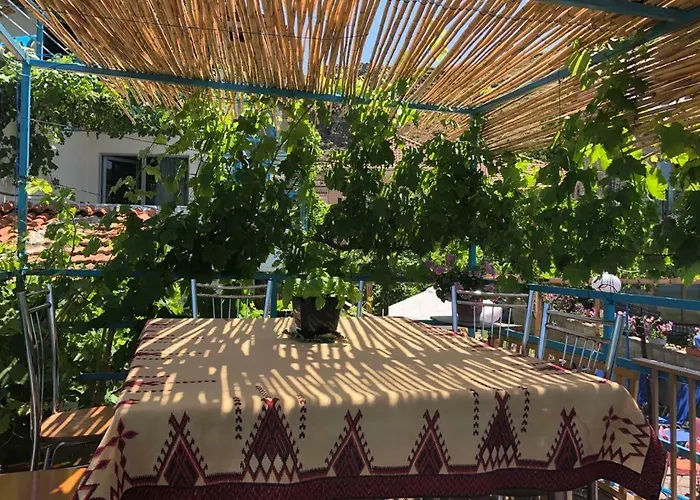 Rosa Bed & Breakfast *