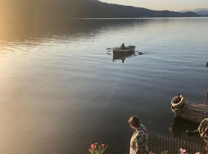 Rosa Bed & Breakfast Lini